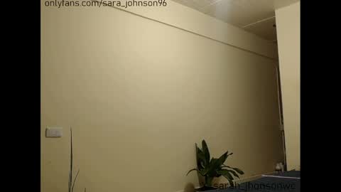 sara_johnson__ online show from 24, 1, 2025