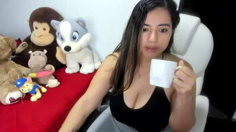 Snapshot of sara_lizcano chatting on 15, 1, 2025 sarah LIZCANO....... online show from 15, 1, 2025