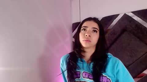 sara_lopee1 online show from 5, 10, 2025