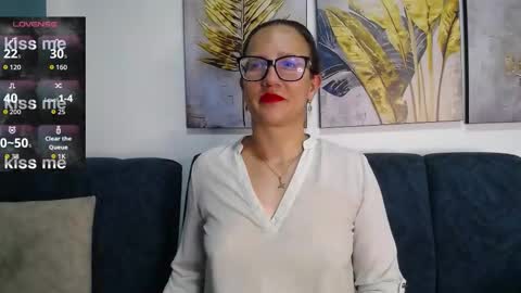 Sara   online show from 25, 3, 2026