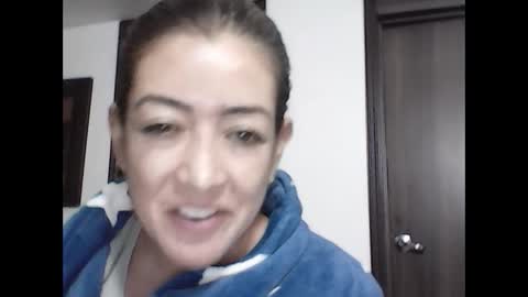 Snapshot of sara_peters chatting on 22, 10, 2025 sara_peters online show from 22, 10, 2025