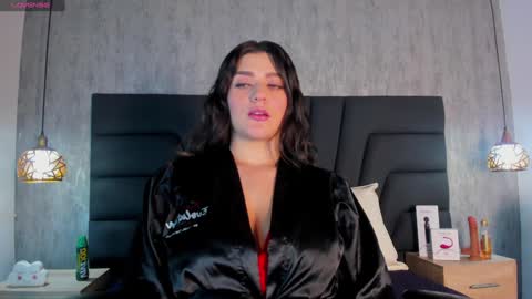 Snapshot of sara_stone17 chatting on 5, 2, 2025 - online show from 5, 2, 2025