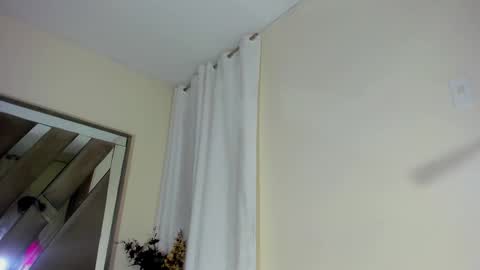 Snapshot of sara_williams01 chatting on 4, 2, 2025 SARA 730 A 200 PM online show from 4, 2, 2025