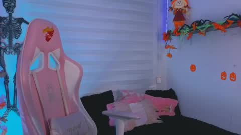 Snapshot of saraa_ramirez chatting on 11, 10, 2025 Sarah Ramirez online show from 11, 10, 2025