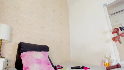 saraacollinss online show from 29, 11, 2025