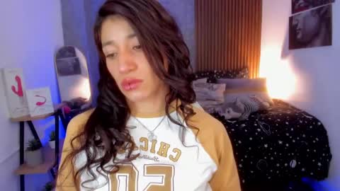 Snapshot of saraandsofi02 chatting on 14, 12, 2024 sofia gomez420 online show from 14, 12, 2024