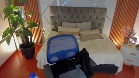 Snapshot of saraandsofi02 chatting on 17, 1, 2025 sofia gomez420 online show from 17, 1, 2025