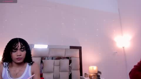 Snapshot of saraandstiven chatting on 5, 3, 2025 Sara And Stiven online show from 5, 3, 2025