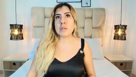 Snapshot of sarablonde_t chatting on 23, 7, 2026 sarablonde_t online show from 23, 7, 2026