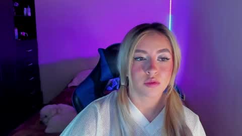 saradiazxxx online show from 9, 4, 2026