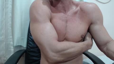 saradorj92 online show from 11, 11, 2025