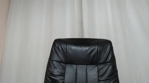 saradorj92 online show from 28, 4, 2026