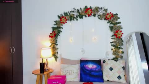 sarah  cinnamon online show from 19, 12, 2025