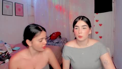 Snapshot of sarah_angelll chatting on 12, 3, 2025 sarah online show from 12, 3, 2025