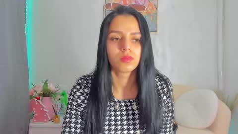 Snapshot of sarah_blake_ chatting on 7, 5, 2026 Sara online show from 7, 5, 2026