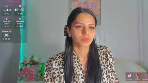 Snapshot of sarah_blake_ chatting on 3, 6, 2026 Sara online show from 3, 6, 2026