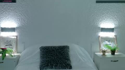 Snapshot of sarah_cute028 chatting on 25, 5, 2026 Sarah online show from 25, 5, 2026