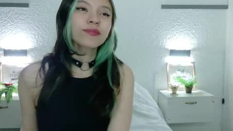 Snapshot of sarah_cute028 chatting on 28, 5, 2026 Sarah online show from 28, 5, 2026