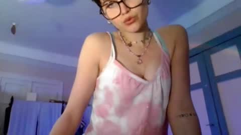Snapshot of sarah_desire01 chatting on 8, 3, 2026 Sarah online show from 8, 3, 2026