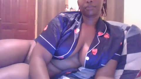 Snapshot of sarah_haggai chatting on 27, 4, 2026 sarah_haggai online show from 27, 4, 2026