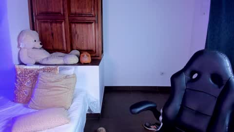 Sarah Independent model online show from 6, 1, 2025