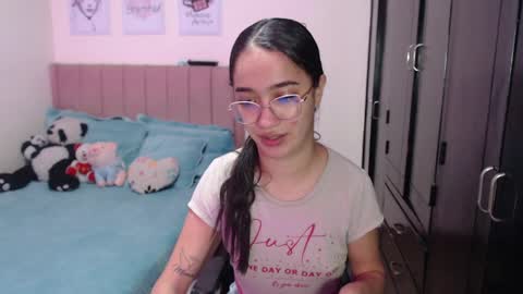 Sarah online show from 25, 2, 2025