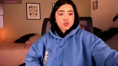   online show from 15, 12, 2024