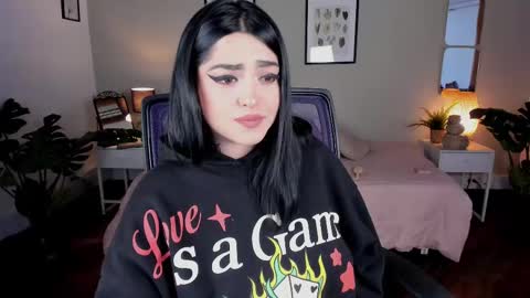   online show from 24, 2, 2025