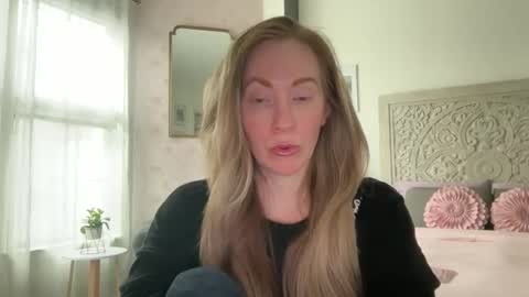 Sarah online show from 25, 4, 2026