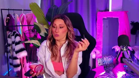 Divine Sarah NONUDE model online show from 9, 4, 2026