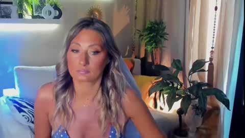 Divine Sarah NONUDE model online show from 5, 7, 2026