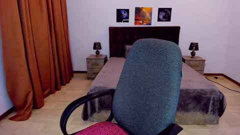 Snapshot of sarahmils chatting on 18, 12, 2024 Sarah online show from 18, 12, 2024
