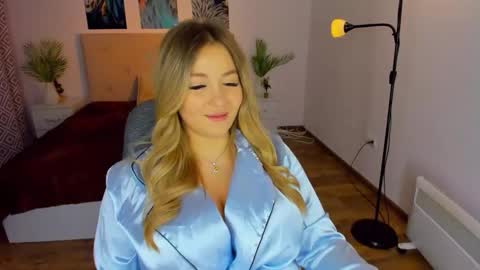 Snapshot of sarahmils chatting on 17, 1, 2025 Sarah online show from 17, 1, 2025