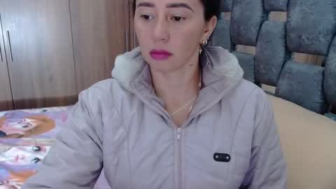 Lia online show from 11, 2, 2025