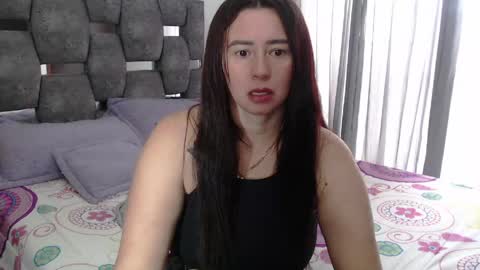 Snapshot of sarahott_1 chatting on 25, 5, 2026 Lia online show from 25, 5, 2026