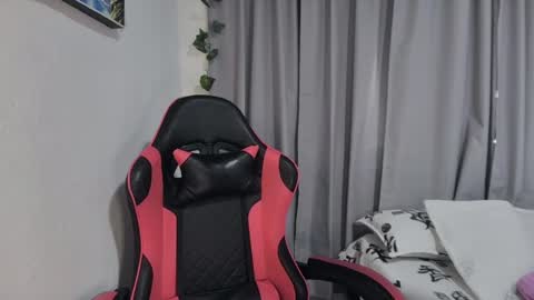 Sarah  online show from 12, 4, 2026