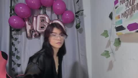 Sarah  online show from 15, 5, 2026