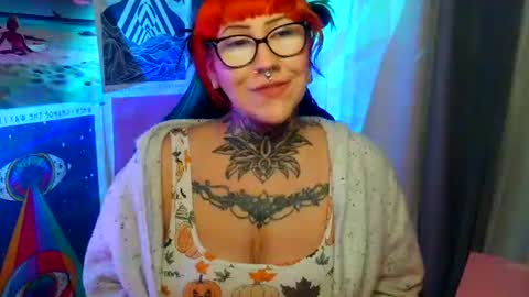 Sarah T online show from 2, 11, 2025