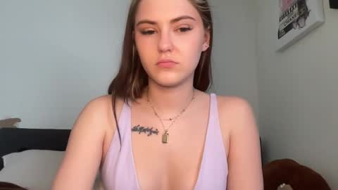 SarahxOliver online show from 2, 2, 2026