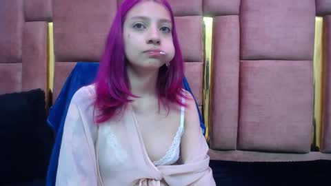 Snapshot of sarai_petite_ chatting on 6, 12, 2024 SARAI online show from 6, 12, 2024