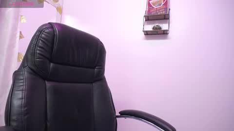 Snapshot of sarai_petite_ chatting on 25, 2, 2025 SARAI online show from 25, 2, 2025