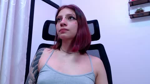 Snapshot of sarai_petite_ chatting on 25, 9, 2025 SARAI online show from 25, 9, 2025