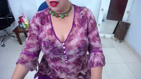 Snapshot of saralovens chatting on 25, 10, 2025 Saraloves online show from 25, 10, 2025