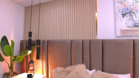 Sara Lugo  online show from 25, 5, 2026