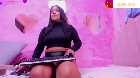 Snapshot of saramagiic chatting on 12, 1, 2025 online show from 12, 1, 2025