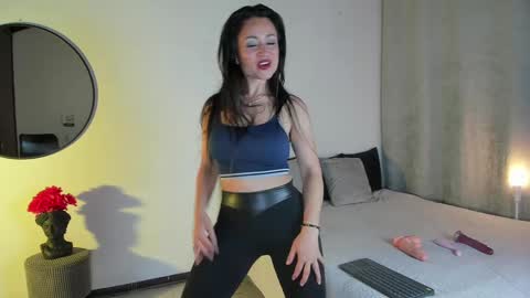 saramilf_69 online show from 12, 3, 2025