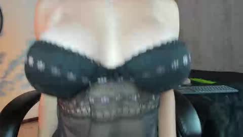 saramilf_69 online show from 1, 10, 2025