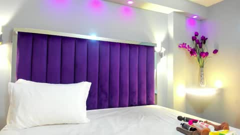 Sara   online show from 30, 10, 2025