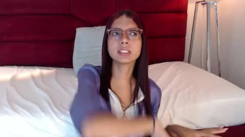Snapshot of sarasaenz_99 chatting on 16, 2, 2025 Sara online show from 16, 2, 2025