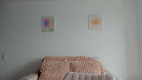 Sara  sarasmithfun by instagram online show from 24, 5, 2026